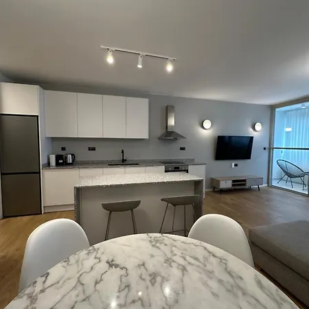Skg Modern Apt1